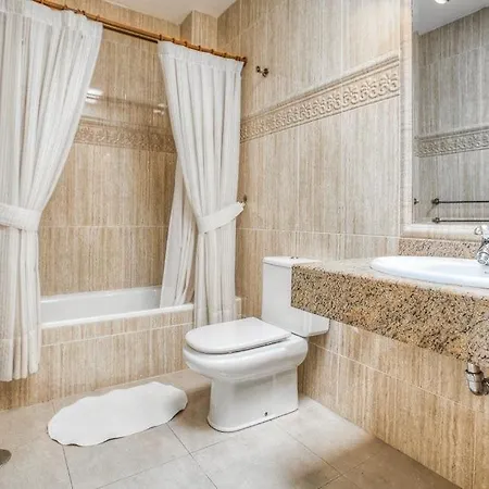 Puerto Del Carmen Sleeps 8 Pool Wifi *