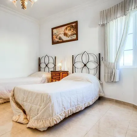 Puerto Del Carmen Sleeps 8 Pool Wifi * Puerto del Carmen (Lanzarote)