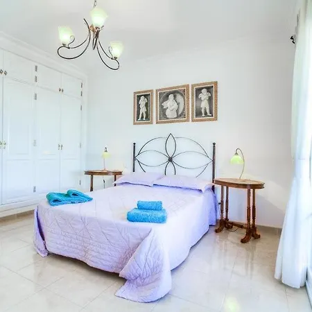 Puerto Del Carmen Sleeps 8 Pool Wifi *